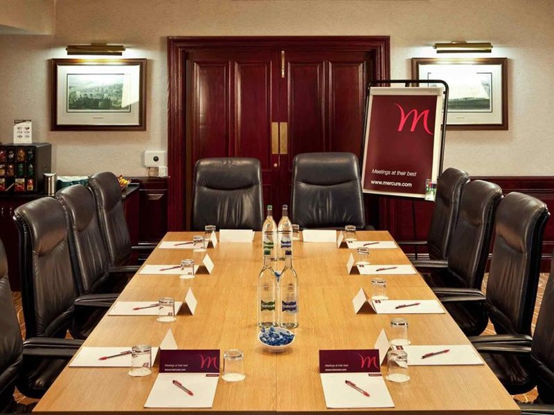 Mercure Livingston Hotel