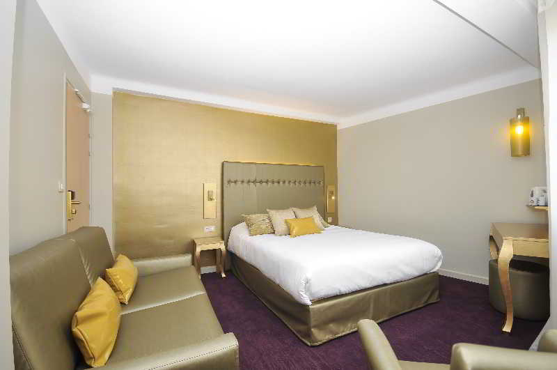 Nyx Hotel