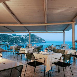 Sejur Hotel Terme San Michele vacanta Serrara Fontana