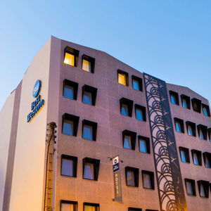 Sejur Best Western Hotel Journel Saint-Laurent-Du-Var vacanta Saint-Laurent-du-Var