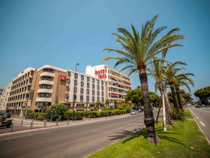 Hotel Hôtel Ibis Nice Aéroport Promenade cazare Nice