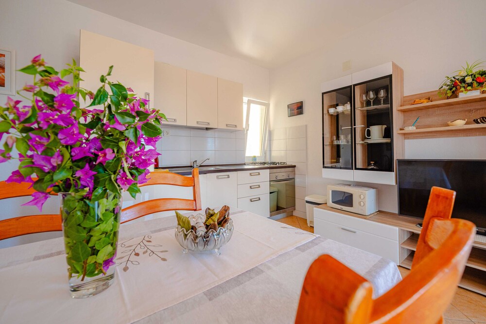 Hotel Apartments Mladenka