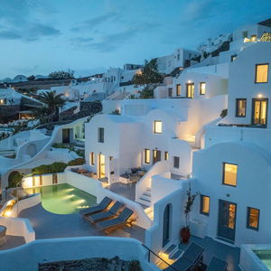 Hotel Ikies Santorini cazare Oia