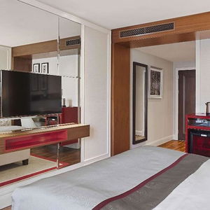 Hotel Titanic Gendarmenmarkt Berlin cazare Berlin