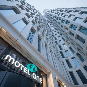 Hotel Motel One Berlin-Upper West cazare Massachusetts