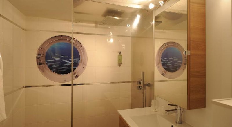 Hotel Hotels Le Du Dauphin Les Logis