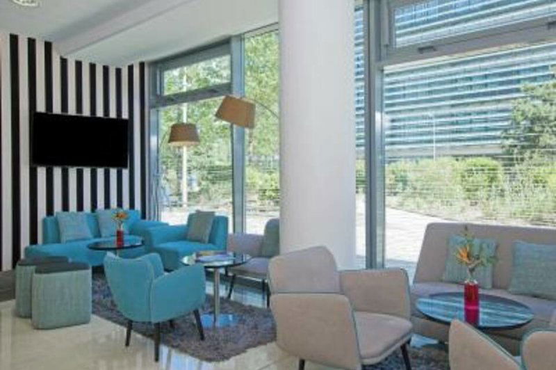 Hotel Residhome Paris Issy-Les-Moulineaux