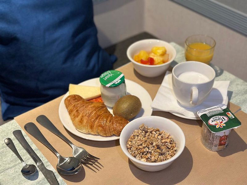 Hotel Hipotel Paris Gare Du Nord Merryl