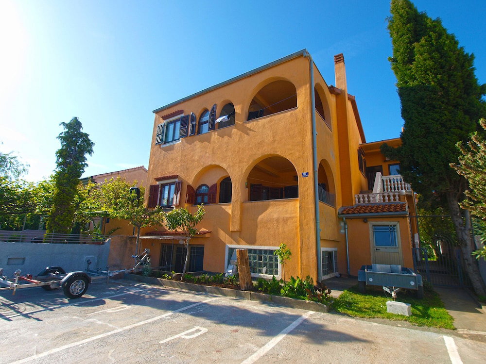 Hotel Apartment 1775