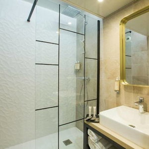 Sejur Best Western Plus Opera Batignolles vacanta Paris