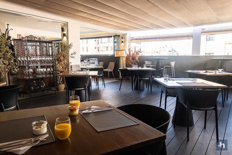 dal travel Hotel Adonis Plaza