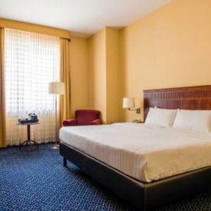 Hotel Courtyard Warsaw Airport cazare Varșovia