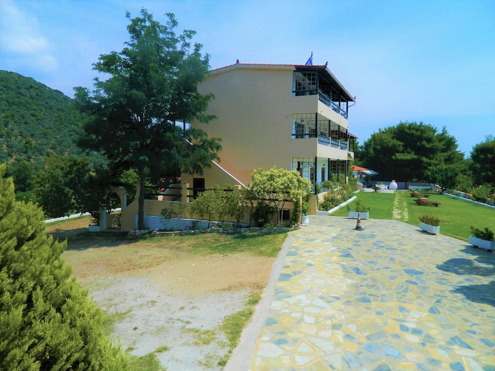 Hotel Asteri Studios