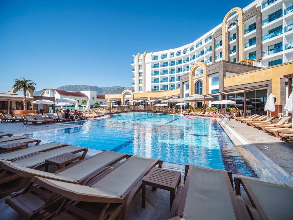 dal travel The Lumos Deluxe Resort Hotel & Spa