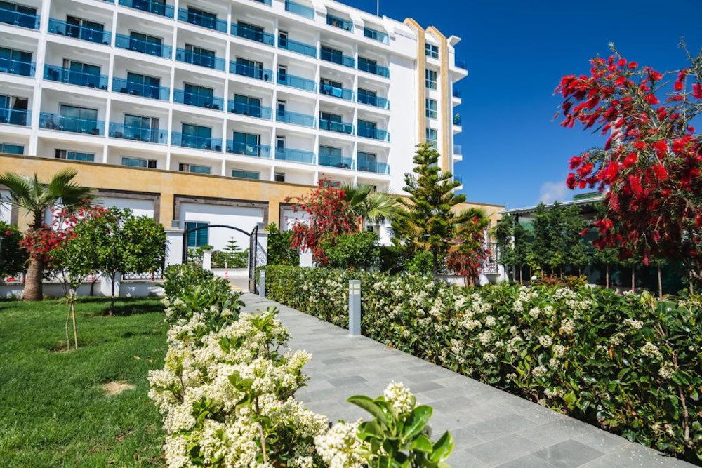 dal travel The Lumos Deluxe Resort Hotel & Spa