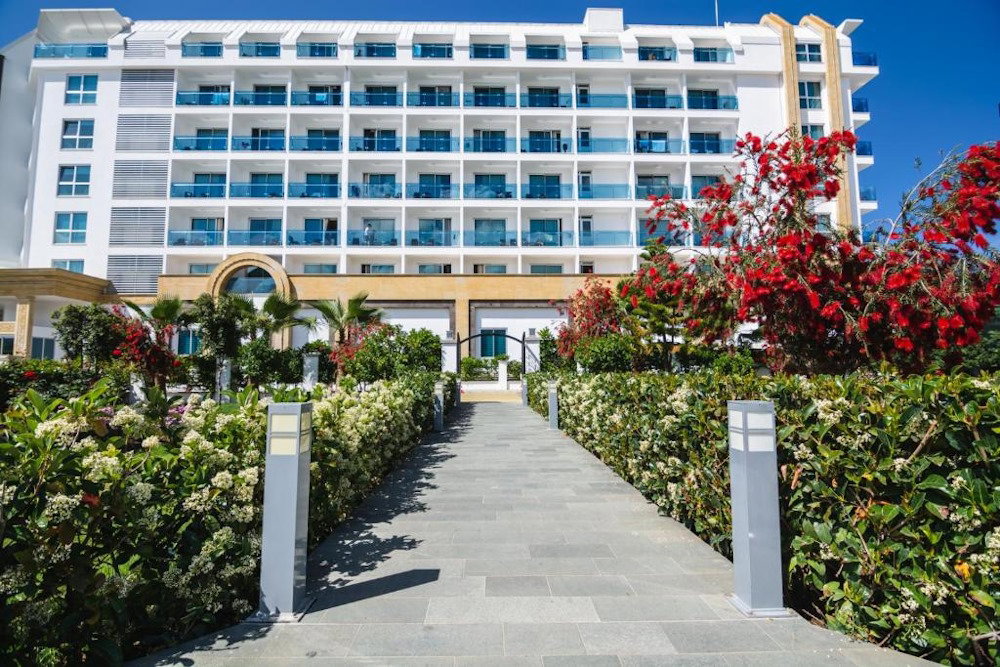 dal travel The Lumos Deluxe Resort Hotel & Spa