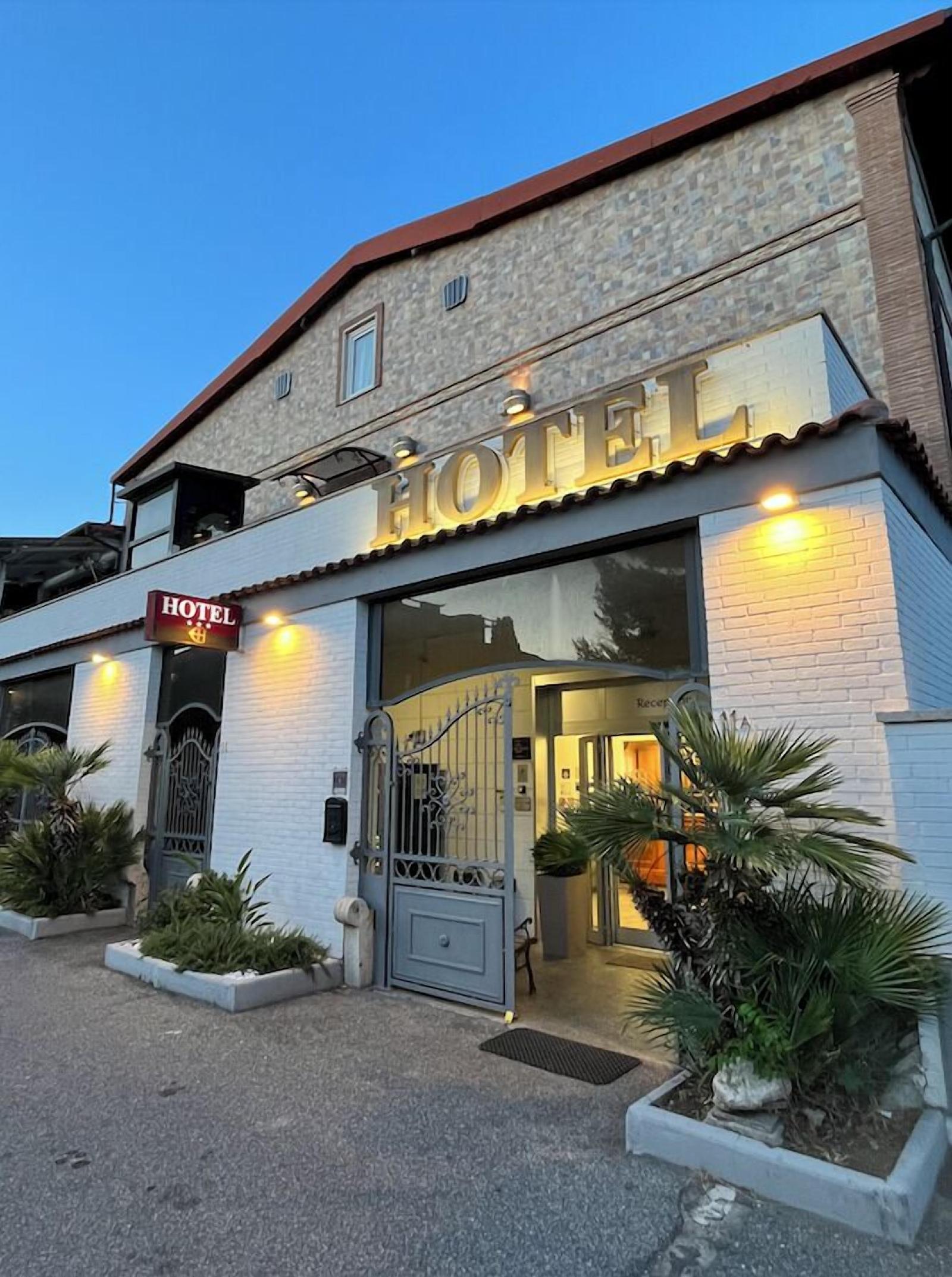 Hotel E H Rome Airport