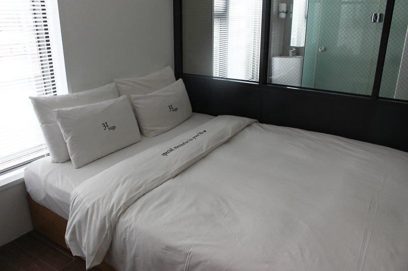 Hotel 31 Page