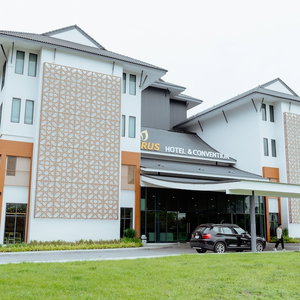 Hotel Rus Hotel & Convention cazare Phra Nakhon Si Ayutthaya
