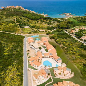 Hotel Red Sun Village cazare Trinita d'Agultu