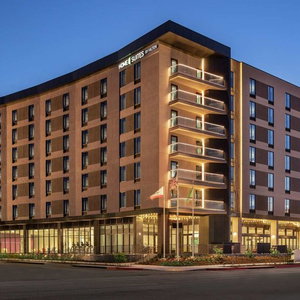 Hotel Home2 Suites By Hilton Woodland Hills Los Angeles cazare Woodland Hills