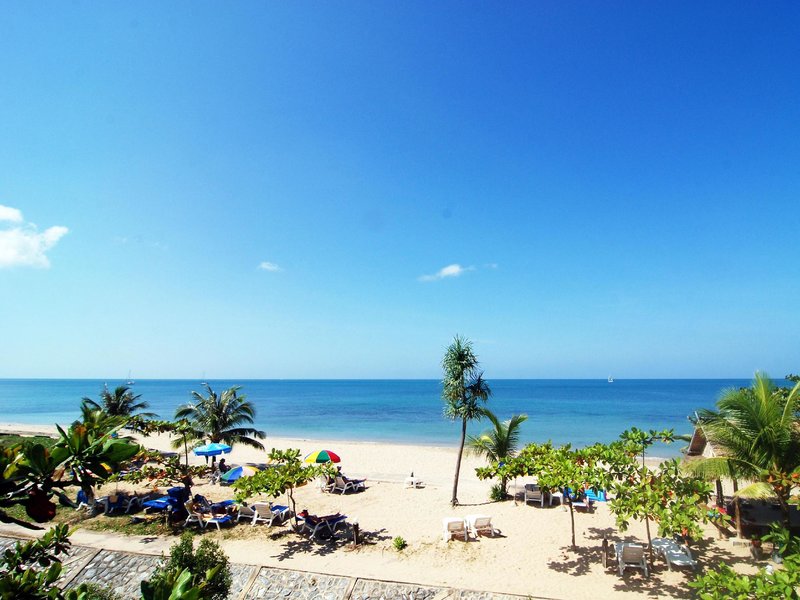 Lanta Il Mare Beach Resort