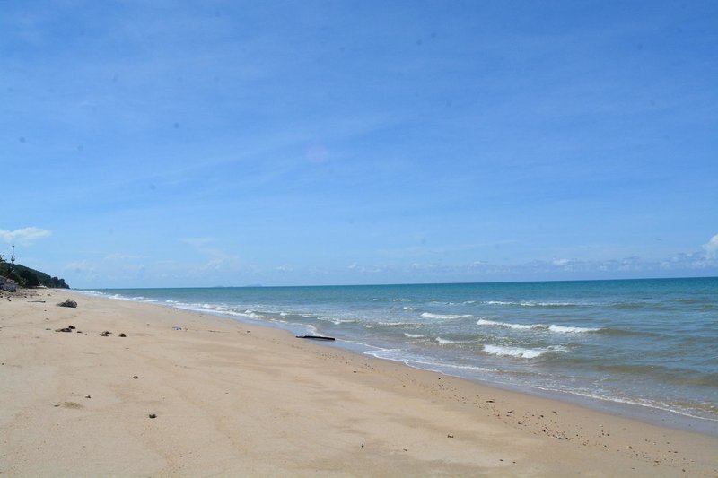 Lanta Il Mare Beach Resort
