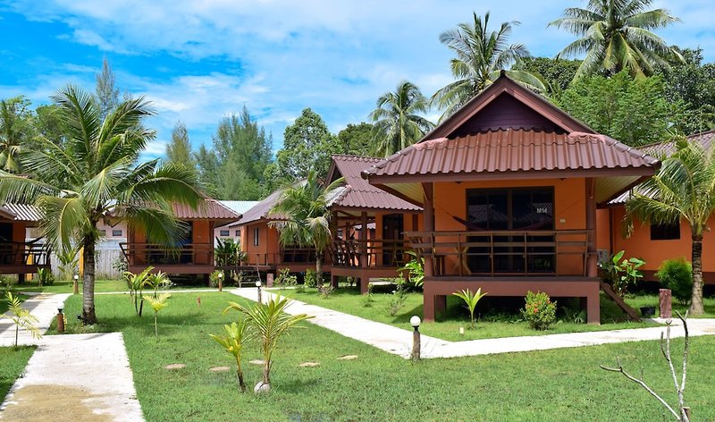 Lanta Pearl Beach Resort