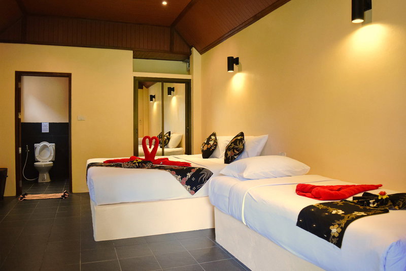Lanta Pearl Beach Resort