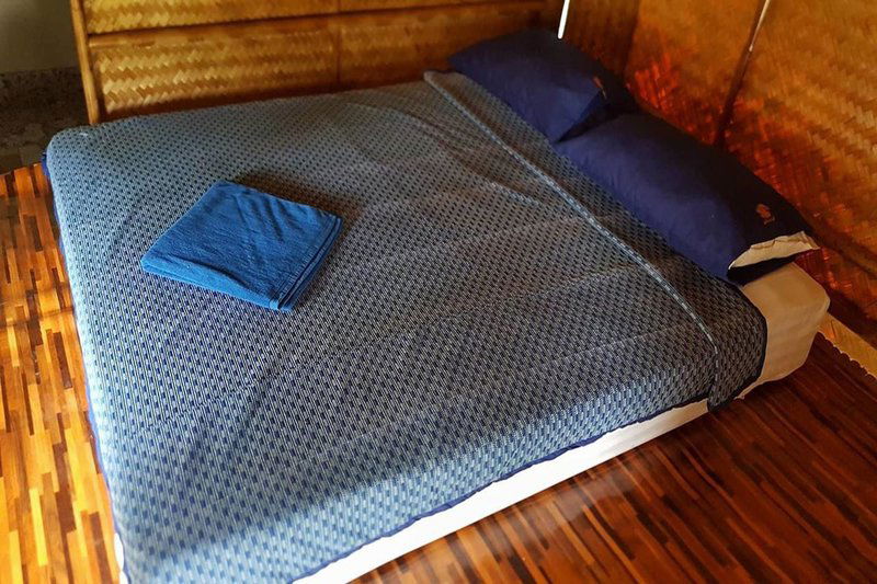 Hotel Lanta Local Hut