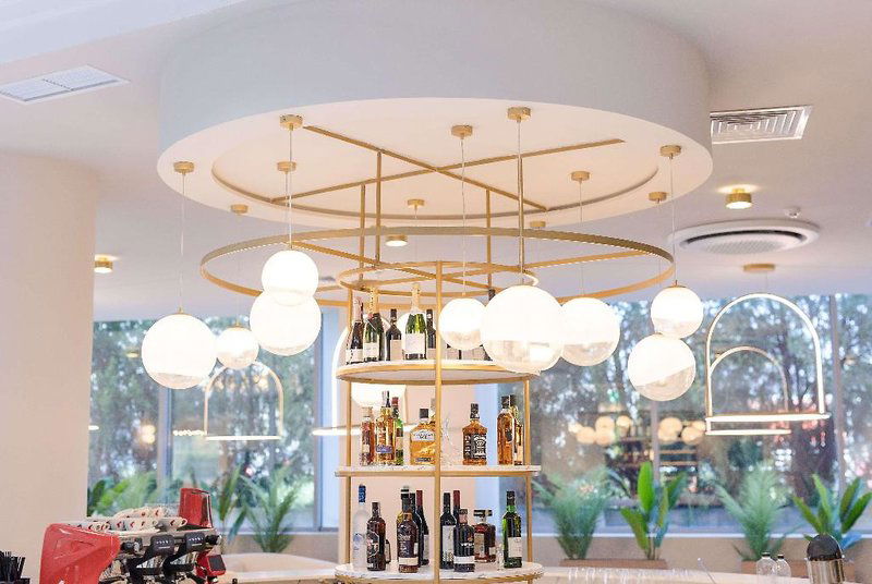 Hotel Ramada By Wyndham Bucharest Otopeni Airport