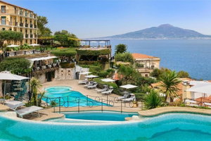 Hotel Grand Hotel Capodimonte cazare Priora