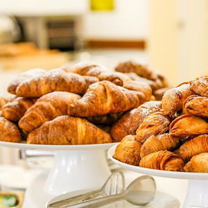 Hotel Ara Maris cazare British Columbia