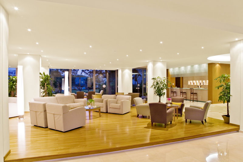 Eden Roc Resort Hotel