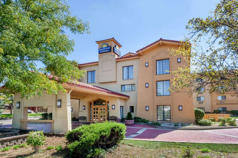 Hotel Days Inn & Suites By Wyndham Arlington Heights