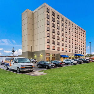 Hotel Comfort Suites O'hare Airport cazare Schiller Park