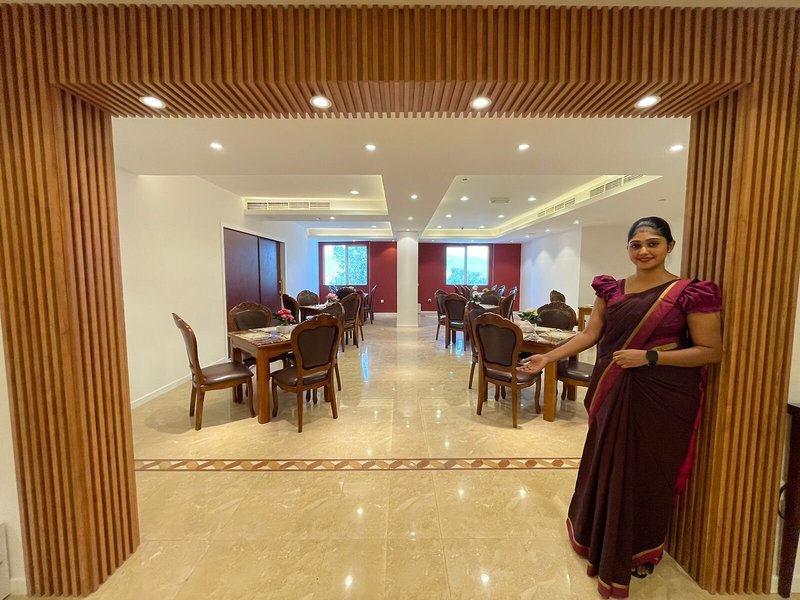 Clifton International Hotel