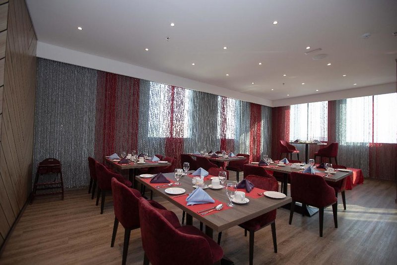 Fortis Hotel