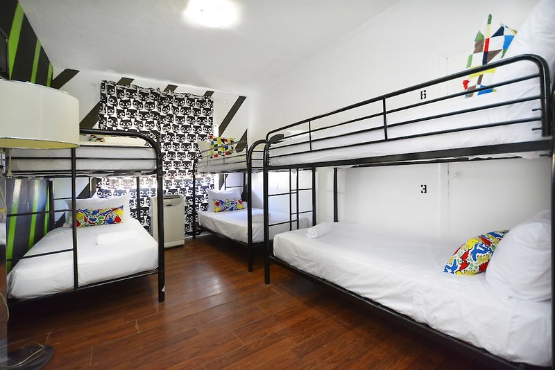 Hotel South Beach Rooms And Hostel