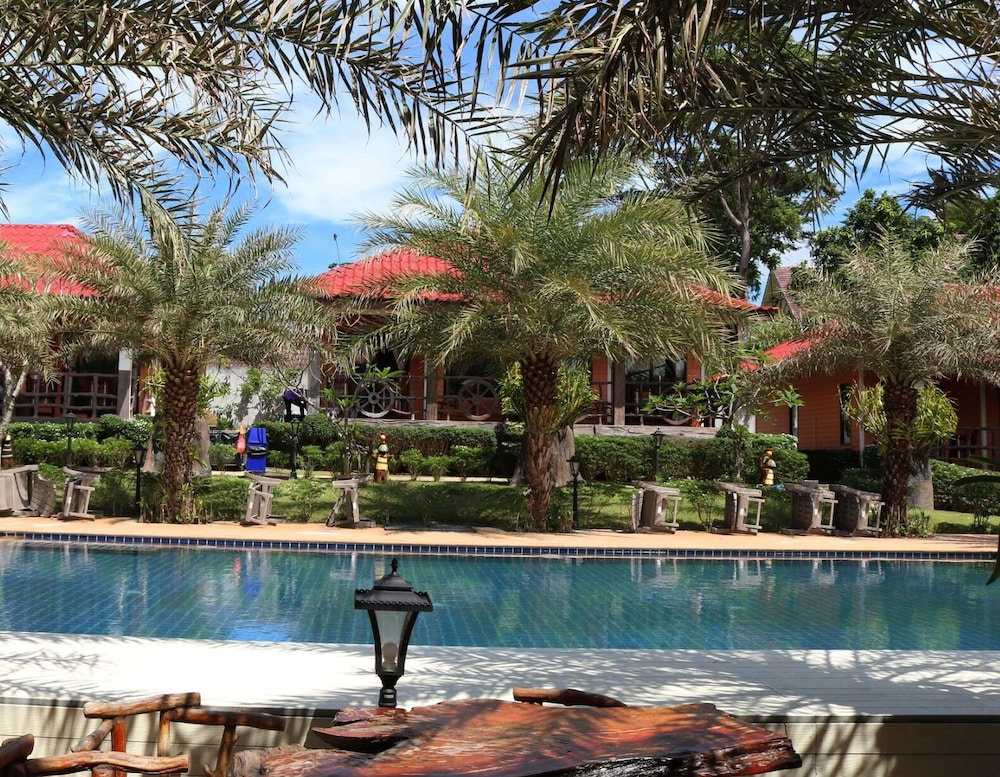 Chomview Resort