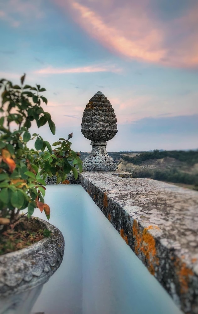 Castello Di Serragiumenta