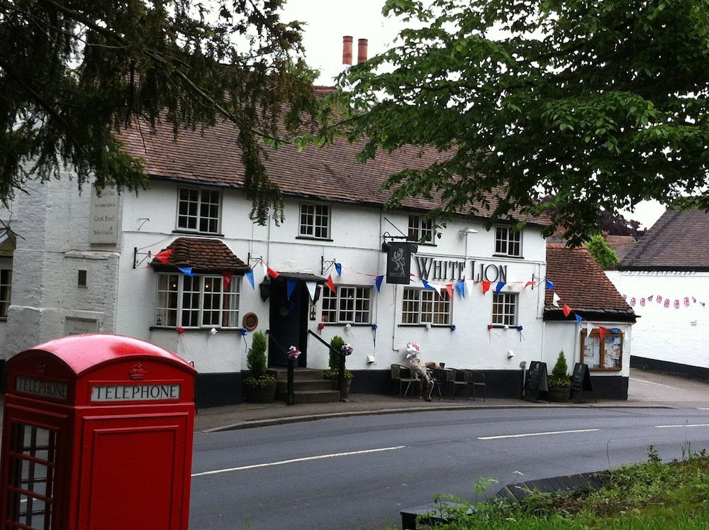 Hotel The White Lion Inn