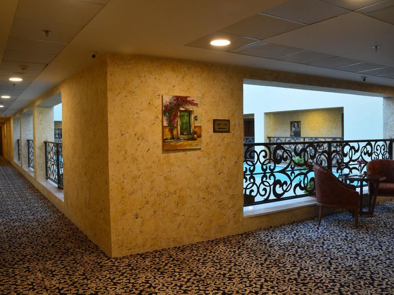 Saray Hotel