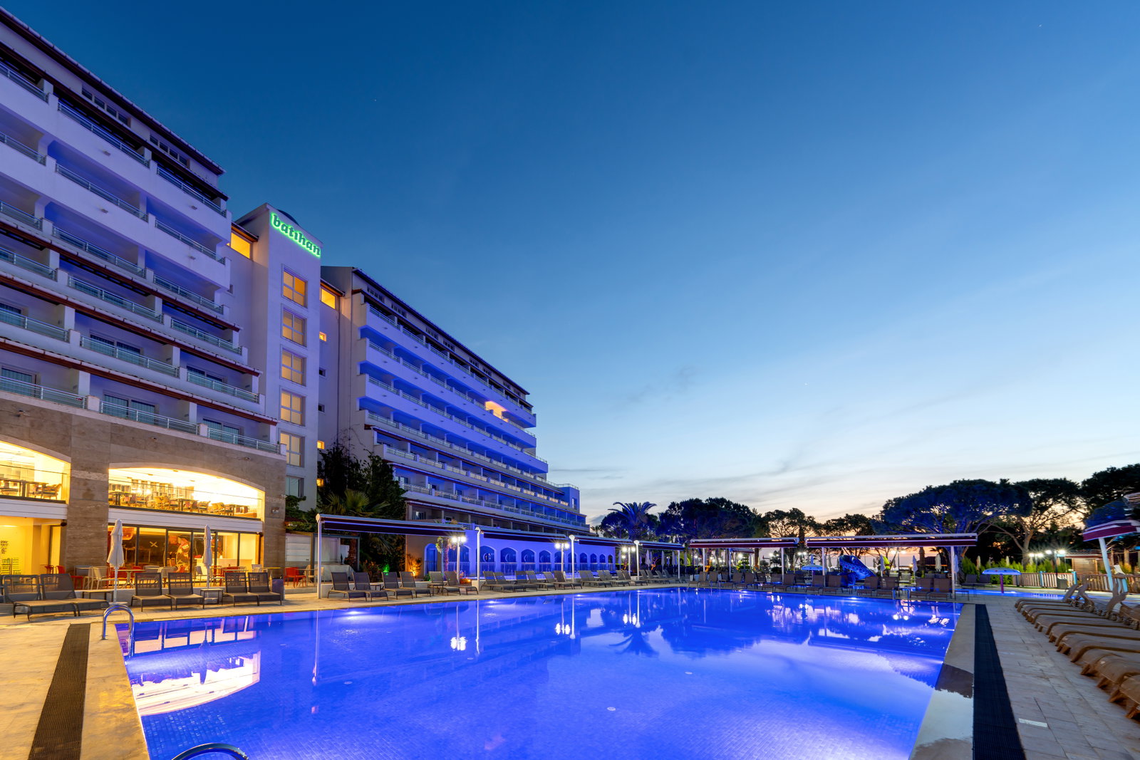 Hotel Batihan Beach Resort & Spa