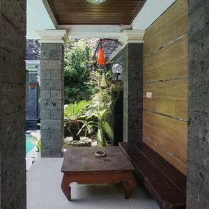 Hotel Denays House cazare Kedunganan