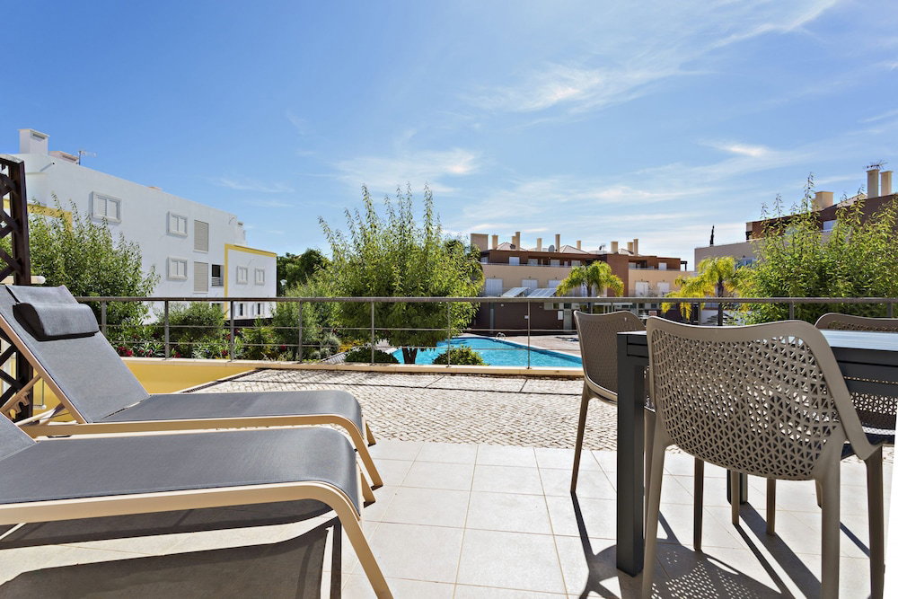 Cg 21H - Pool - Cabanas Gardens