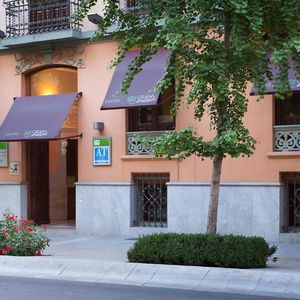 Hotel Suites Gran Via 44 cazare Granada