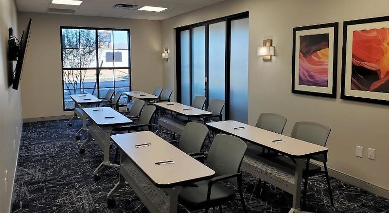 Comfort Suites Scottsdale Talking Stick Entertainment District