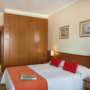 Sejur Hotel & Spa Montecarlo vacanta Roses