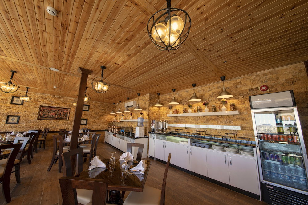 Town Season Hotel